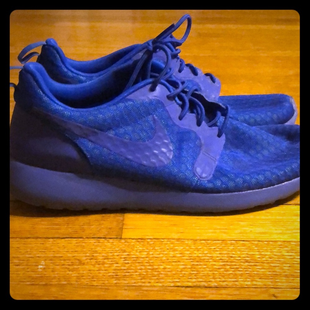 10/10 All blue nike running shoes🔥 Hard to find !